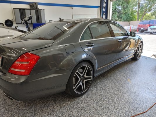 2013 Mercedes S63 AMG - 2013 Mercedes S63 AMG
Custom box and grill with 2x JL 12W6v3-D4 and JL RD1500/1 2013 Mercedes S63 AMG - 2013 Mercedes S63 AMG
Custom box and grill with 2x JL 12W6v3-D4 and JL RD1500/1