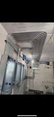 Decoración de interiores con luces, doblando tubería ,
Centro de carga - Esta reforma se hizo de una cocina q estaba en muy mal estado se demolió por completo y se agregaron luces nueva Decoración de interiores con luces, doblando tubería ,
Centro de carga - Esta reforma se hizo de una cocina q estaba en muy mal estado se demolió por completo y se agregaron luces nueva