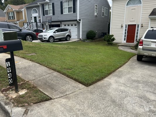 Mowed, Edged, Bagged and Hauled - Customers yard was around 1ft long and grass was growing over the driveway. Customer requested us to bag and haul away the clippings.