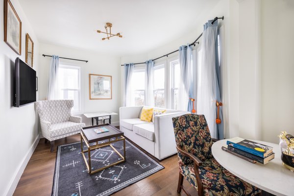 Take a Look Inside - The inn is Ocean City, NJ's oldest, but I recently remodeled. I combine old charm with modern touches. Take a Look Inside - The inn is Ocean City, NJ's oldest, but I recently remodeled. I combine old charm with modern touches.