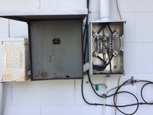 Panel upgrade… - This was a discontinued circuit breaker panel that’s know for causing fire hazards. Replaced entire service to include conductors, enclosure, and fittings. Panel upgrade… - This was a discontinued circuit breaker panel that’s know for causing fire hazards. Replaced entire service to include conductors, enclosure, and fittings.