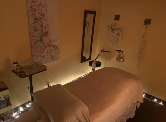 Acupuncture/cupping and facial rooms and treatments - Welcome! My name is Liesl Morante, L.Ac., MTCM. As an Acupuncturist and Esthetician, I strive to offer the best possible care to my patients and clients.

I specialize in pain management, mental health, digestive disorders, women's health, fertility, stress management, immunity and so much more! I am committed to providing individualized treatment plans that are tailored to you and your family's unique needs. From facials and peels to acupuncture, cupping, and herbal medicine, I have the services you need to achieve optimal health and wellness.

Contact me today to schedule an appointment!
My website is www.tranquilwatersventura.com
Email me at lieslkmorante@gmail.com
text/call me at 818-237-8440