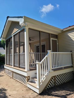 Gorgeous screened in porch! - Really beautiful screened in porch built in Hampton!