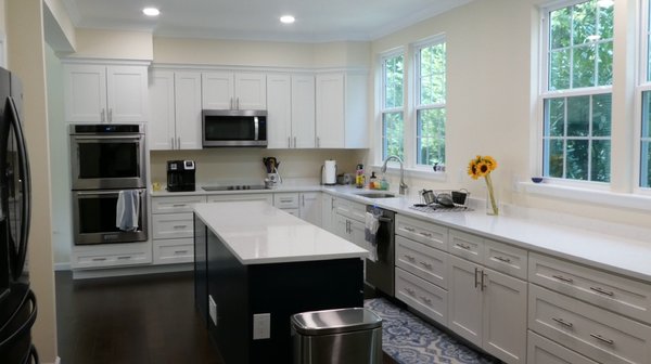 Woodbridge Kitchen Remodel : 2021 - We had an unused dinning room adjacent to a small kitchen, separated by a small wall.
We knew what we had to do to.
So we knocked down the wall, and made the kitchen almost twice as big.
We also added a nice island for some community cooking experiences. Woodbridge Kitchen Remodel : 2021 - We had an unused dinning room adjacent to a small kitchen, separated by a small wall.
We knew what we had to do to.
So we knocked down the wall, and made the kitchen almost twice as big.
We also added a nice island for some community cooking experiences.