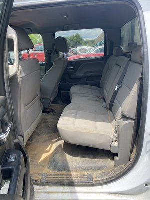 Construction Truck Detailed - Deep detailing we did for a construction company truck. The truck was covered in dirt and mud, it took us two days to completely clean it and the results are so satisfying!