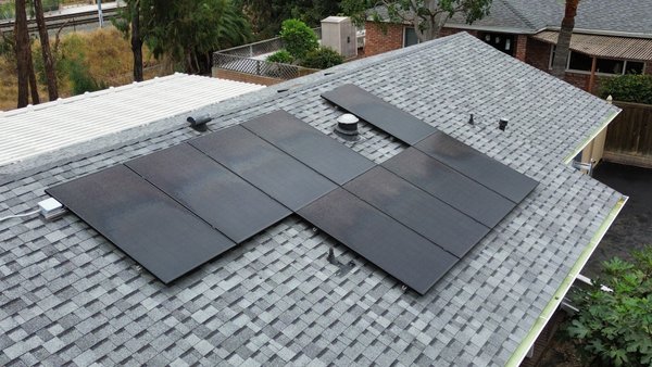 Before & After Pictures Solar Panel Cleaning - These are before and after of residential photos. You can see the difference in the panels. These customers have boosted their efficiency.