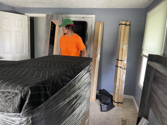 Local Movers - Erie's trusted local movers! Move Up Movers provides fast, affordable service for homes, apartments & offices. Our professional crew knows Erie, saving you time and stress. Licensed & Insured. Get your free, no-obligation quote today! Local Movers - Erie's trusted local movers! Move Up Movers provides fast, affordable service for homes, apartments & offices. Our professional crew knows Erie, saving you time and stress. Licensed & Insured. Get your free, no-obligation quote today!