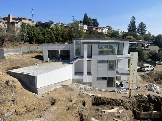 1028 Grizzly peak Berkeley, CA - The 1st of 7 custom homes being built on Grizzly Peak in Berkeley, CA

3,055 sqft living space w/ 439 sqft attached garage 
816 sqft ADU
Total sqft: 4,310 sqft