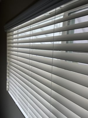 Blinds repair. - Their repair is a perfect example for our professional team, making a old blinds new again by replacing the strings and rebuilding the blind mechanism.