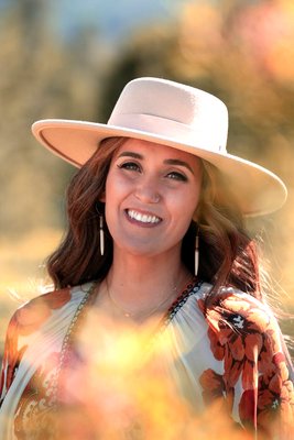 Bespoke Photo Session - Location photography session outside of Sun Valley Idaho for this lovely couple. Location can be anywhere, we just need to talk through your ideas and plan to make amazing memories. Bespoke Photo Session - Location photography session outside of Sun Valley Idaho for this lovely couple. Location can be anywhere, we just need to talk through your ideas and plan to make amazing memories.