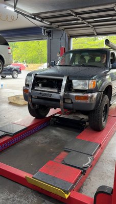 Off-Road 4Runner Alignment & Suspension Adjustment - Performed a complete wheel alignment on this lifted Toyota 4Runner to restore proper steering response, improve tire wear, and ensure stable handling. Precision adjustments were made using professional alignment equipment to optimize suspension geometry and overall drivability. Off-Road 4Runner Alignment & Suspension Adjustment - Performed a complete wheel alignment on this lifted Toyota 4Runner to restore proper steering response, improve tire wear, and ensure stable handling. Precision adjustments were made using professional alignment equipment to optimize suspension geometry and overall drivability.