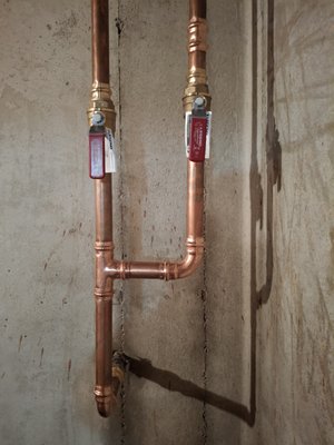 Rusted shut off - Customer had a leak at the main shut off causing massive water damage. Cut out old damaged line and replaced with healthier copper and shut off lines same day.