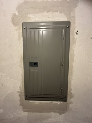 Electrical panel replacement - Replacement of an old electrical panel in an apartment building Electrical panel replacement - Replacement of an old electrical panel in an apartment building