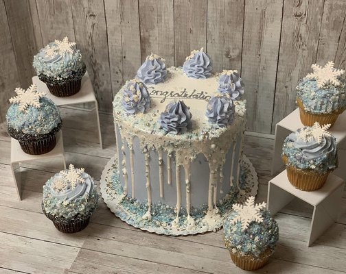 Custom Cakes - Custom themed cakes Custom Cakes - Custom themed cakes