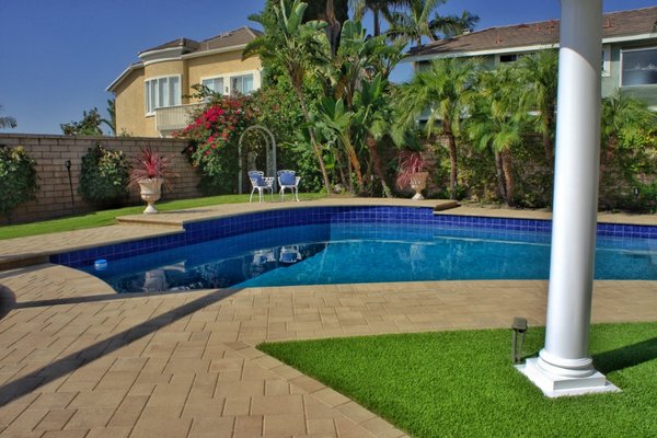 RENOVATION COMPLETE - ORANGE, CA - Resurfaced the pool and spa finish, replaced the waterline tile and coping, repaved the pool deck, and added a bajashelf. 

☑️ Coping: Angelus Paving Stones | Blended Sand-Copper Stone - Bullnose 6" x 14" 

☑️ Pavers: Angelus Paving Stones | Blended Sand-Copper - Courtyard Stone 

☑️ Plaster: NPT | StoneScapes Puerto Rico Blend Large - Aqua White 

☑️ Tile: NPT | Islands - Ocean Breeze - 6" x 6"
