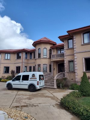 Los Gatos Hills - Customer was a referral from Los Gatos Glass.    He wanted some a film option to protect his new wood floors, furnishings and fine art.  we install Avery Dennison Perlite Ceramic 70 film.  

70% transmitted light
99% uv protection 
25% glare reduction 
30% heat rejection