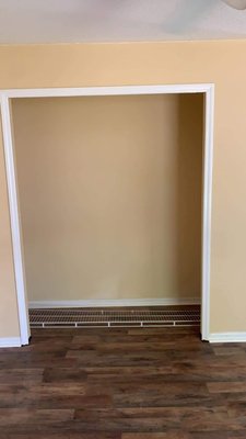 Home Remodel - a gentlemen asked if i could rip out the carpets in his home and put laminate flooring in as well as getting rid of the pink walls and re painting.