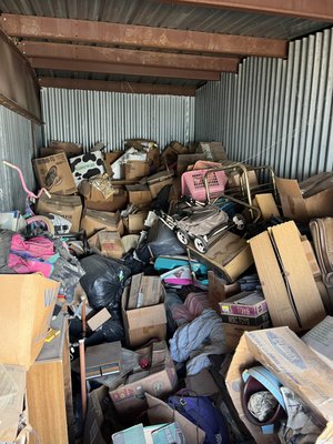 Same Day Storage Unit Cleanouts - Commercial storage unit cleanouts available same day. Typically I can respond and be on site within an hour.