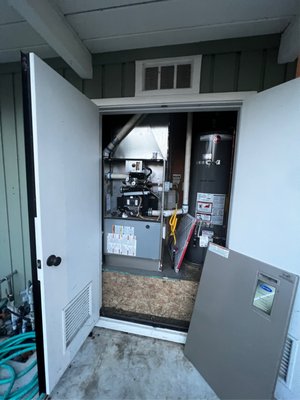 Furnace Repair - Experienced ABC service technicians performed the diagnose and repair furnace
in Mountain View, California.

Our team replaced flame sensor and ignater
⚙️Brand: Carrier
⚙️Model: 58MVB040-F - 10114

🔘Customer noticed  it doesn’t heat before, 
  just blows regular air. Now it’s doesn’t start

🔘Diagnostic result:Furnace needs maintenance, 
  flame sensor and ignitor need to be replaced  


Fixed same day
Warranty 6 Months.