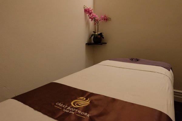 Great Bodywork and Spa - Escape the hustle and bustle of Los Angeles and indulge in a blissful luxury Thai massage experience at Great Bodywork and Spa. Our skilled therapists will melt away your stress and leave you feeling rejuvenated and refreshed. Book your appointment today and treat yourself to the ultimate relaxation. Great Bodywork and Spa - Escape the hustle and bustle of Los Angeles and indulge in a blissful luxury Thai massage experience at Great Bodywork and Spa. Our skilled therapists will melt away your stress and leave you feeling rejuvenated and refreshed. Book your appointment today and treat yourself to the ultimate relaxation.