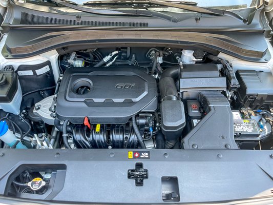 Engine bay Hyundai Santa Fe - Engine bay cleaned and dressed on Hyundai Santa Fe. Engine bay Hyundai Santa Fe - Engine bay cleaned and dressed on Hyundai Santa Fe.