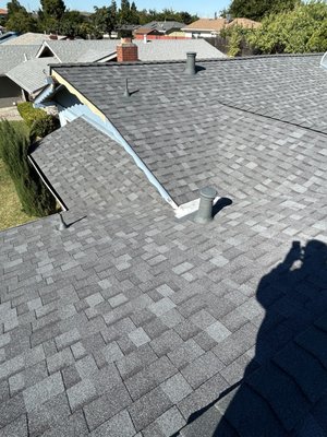 Duration Cool - Mountainside - Roofmasters new roof install of Owens Corning Duration Cool. Color: Mountainside. Install on Yosemite Dr. in Rio Vista, Ca 2024 Duration Cool - Mountainside - Roofmasters new roof install of Owens Corning Duration Cool. Color: Mountainside. Install on Yosemite Dr. in Rio Vista, Ca 2024
