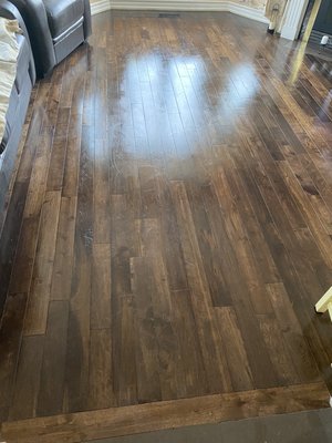 Floor cleaning - Hardwood and carpet cleaning Floor cleaning - Hardwood and carpet cleaning