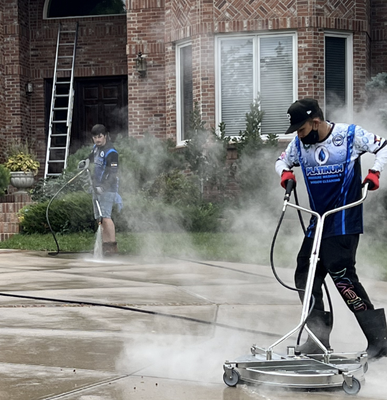 Driveway Cleaning - Driveway Cleaning
Surface cleaning that lifts oil and grease and pulls out embedded grime with eco-friendly products.