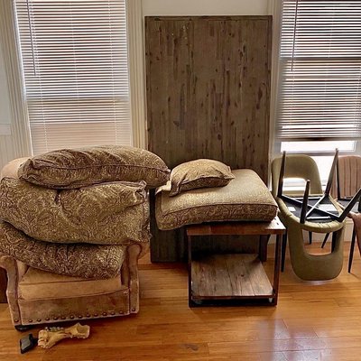 Furniture Removal Services - Do you have furniture that is beat down? Time to get new furniture and don't know what to do with your own furniture? Call or text us at 209-800-6164.