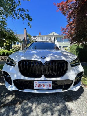 BMW SUV Exterior Detail - Our team approached this BMW SUV with great passion and attention to detail. Every sleek line, sculpted curve, and iconic feature of the BMW SUV received our undivided attention, resulting in a flawlessly revitalized appearance.

We understand that your vehicle represents a perfect fusion of performance and luxury, and it deserves the highest level of care. To protect your investment, we utilize only the finest products and techniques that not only enhance the exterior's brilliance but also guard against future wear and tear, ensuring its sporty elegance lasts for miles to come.

If you're looking to elevate the allure of your vehicle to new heights, our dedicated team is here to provide exceptional results.