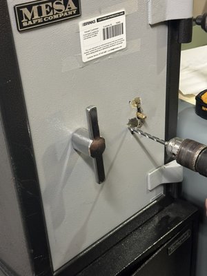 Safe lockout - Safe lockout and repair Safe lockout - Safe lockout and repair