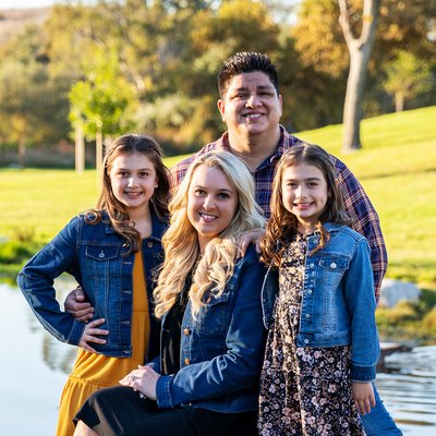 Family Portraits - Beautiful Family portrait at the Laguna Niguel Regional Park