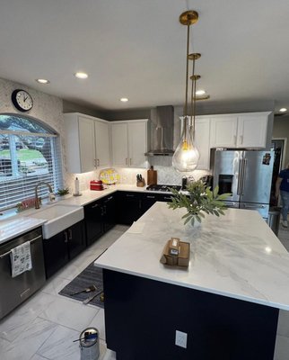 Kitchen Remodel - Beautiful full kitchen upgrade and remodel