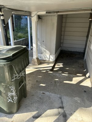 Junk Removal Specialist - This was a job completed in the Downtown Sacramento area, overall a satisfied customer.