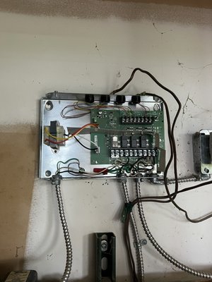 New zoning board for boiler system with indirect domestic hot water tank. - Replaced failed zoning board that was preventing the home from having hot water. New zoning board for boiler system with indirect domestic hot water tank. - Replaced failed zoning board that was preventing the home from having hot water.