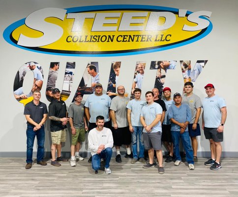 Meet Our Experts! - Getting our customers back on the road safely is our top priortity. Meet Our Experts! - Getting our customers back on the road safely is our top priortity.