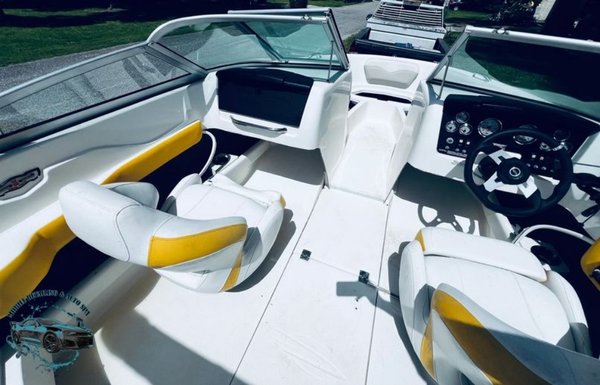 Boat Detailing - Comprehensive Marine Care
Specializing in interior/exterior refinement, oxidation removal, and gelcoat protection. Our ceramic options provide long-lasting armor against the elements, ensuring your vessel maintains its showroom prestige at the marina Boat Detailing - Comprehensive Marine Care
Specializing in interior/exterior refinement, oxidation removal, and gelcoat protection. Our ceramic options provide long-lasting armor against the elements, ensuring your vessel maintains its showroom prestige at the marina