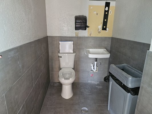 Commercial Kitchen Remodeling. - Commercial kitchen remodel to update for new tenants. Commercial Kitchen Remodeling. - Commercial kitchen remodel to update for new tenants.