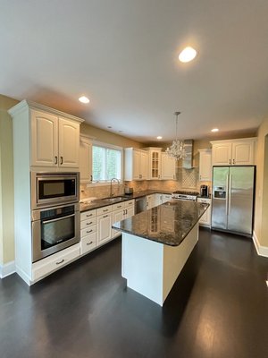 Kitchen Cabinet Refinishing - These are some pictures of our cabinet refinishing projects Kitchen Cabinet Refinishing - These are some pictures of our cabinet refinishing projects