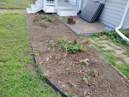 flowerbed makeover August 2025 - This was a fun job to do. flowerbed makeover August 2025 - This was a fun job to do.