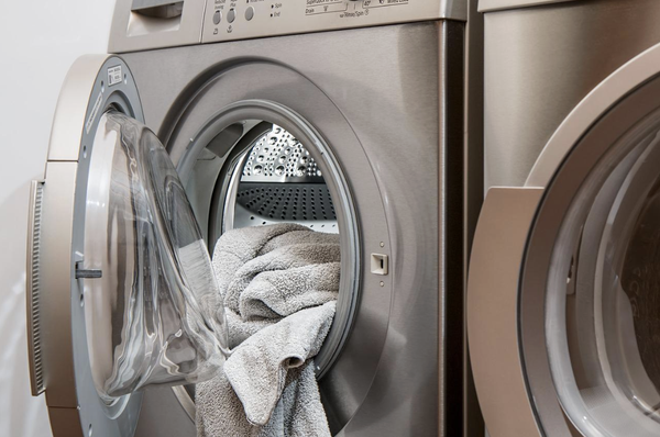 Dryer Vent Cleaning - Schedule Your Dryer Vent Cleaning In Atlanta, Georgia
According to the National Fire Protection Association, there were estimated to be 13,820 home structure fires per year between 2014 and 2018, in which dryers were involved in the ignition. Of these dryer fires, 32 percent were caused by unclean and unmaintained machines. 

A professional dryer vent cleaning by The Mad Hatter will allow your dryer to work at maximum performance. This will have direct benefits on your energy bill and the effectiveness of every drying cycle. Contact us to schedule your dryer vent cleaning service in Atlanta, Georgia.