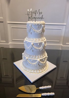 Wedding Cakes - Wedding cakes to feed any number of guests, from large wedding events to small and intimate. Gluten free available as well.