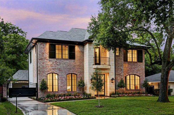 Afton Oaks New Build 2017 - this was a 5000 square foot traditional style new construction project in the Galleria area neighborhood Afton Oaks. Afton Oaks New Build 2017 - this was a 5000 square foot traditional style new construction project in the Galleria area neighborhood Afton Oaks.