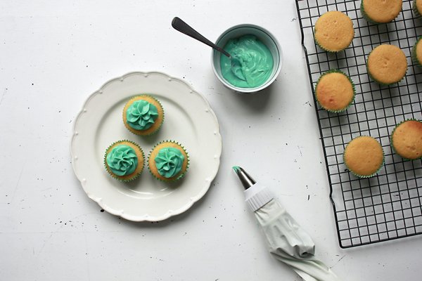 Virtual Frosting & Baking Classes - Our Virtual Baking & Frosting Classes will enhance your ability to grow within the Culinary Career. Whether you’re interested in learning a new skill or start your very own baking business, this is the course for you. Each virtual class is 90 minutes in duration and no experience is required. Our virtual baking classes are perfect for individuals, groups, or couples of all ages. Contact our staff today to start baking!