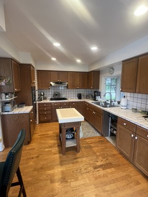 Before/Afters - Newport Beach kitchen remodel - This kitchen last update was done 50 years ago! Client was scared and very skeptical about the update and the challenges involved, she came to VDL HOME SOLUTION and saw the varieties of materials we have and the work we’ve done, so she give us the opportunity on taking the challenge! Here is the outcome Before/Afters - Newport Beach kitchen remodel - This kitchen last update was done 50 years ago! Client was scared and very skeptical about the update and the challenges involved, she came to VDL HOME SOLUTION and saw the varieties of materials we have and the work we’ve done, so she give us the opportunity on taking the challenge! Here is the outcome