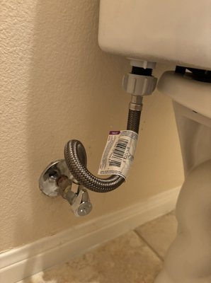 Toilet rebuild - This was a client that had a leak at their toilet Toilet rebuild - This was a client that had a leak at their toilet
