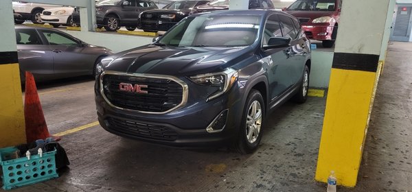 Car care - your car will not want to leave. - Green Parking car Care has been serving the South Florida area with professional mobile car detailing services and products for many years. We have the ideal combination of product knowledge and usage, giving you the most beautiful mobile car detailing service you have ever had.

     By the time we are done cleaning and protecting your vehicle's exterior and interior finish, you will become a believer in waterless Car Care while reviving the appearance of your car to the likes of day one.