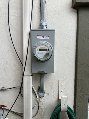 200 amp service upgrade - This customer had an old 100 amp service, with the old round meter socket. She wanted a bigger service with more room for a potential re wire. Following code compliance with a new panel, and new meter socket, along with new service cable 200 amp service upgrade - This customer had an old 100 amp service, with the old round meter socket. She wanted a bigger service with more room for a potential re wire. Following code compliance with a new panel, and new meter socket, along with new service cable