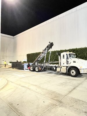 Warehouse Waste Removal - We offer daily, weekly, bi-weekly and monthly services to local warehouse facilities. Our drivers are In and out quickly in order to insure the customers business can run smoothy and they hardly notice we are there. Warehouse Waste Removal - We offer daily, weekly, bi-weekly and monthly services to local warehouse facilities. Our drivers are In and out quickly in order to insure the customers business can run smoothy and they hardly notice we are there.