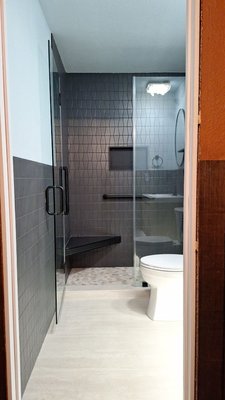 dark/ beachy combo bathroom - dark and beachy bathroom combo